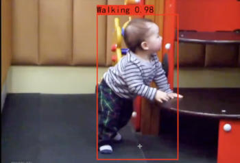 Figure 1a & 1b. Baby’s movement detection: walking & crawling
